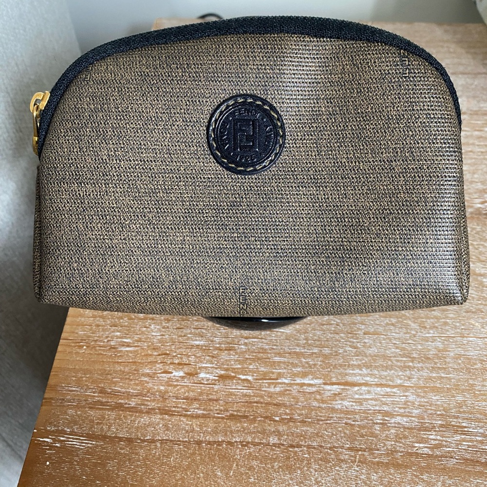 Fendi Vintage Coin Pouch / Zip Purse – Authentic, Excellent Condition